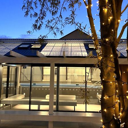 Tasman Holiday Parks - כרייסטצ'רץ' מראה חיצוני תמונה The new extension at night