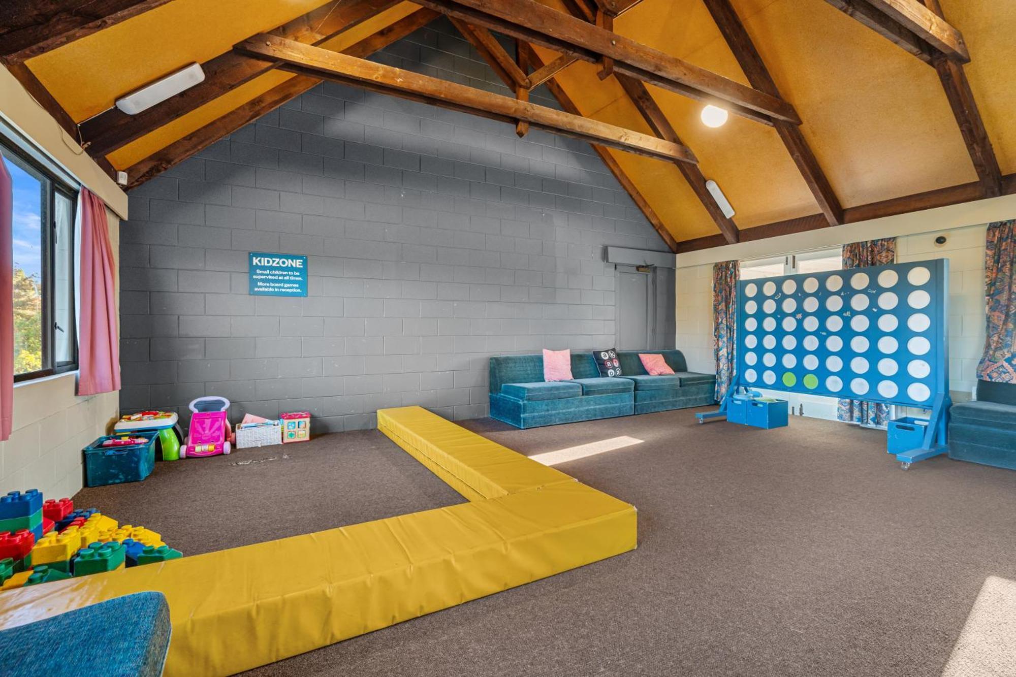 Tasman Holiday Parks - כרייסטצ'רץ' מראה חיצוני תמונה The interior of the hall