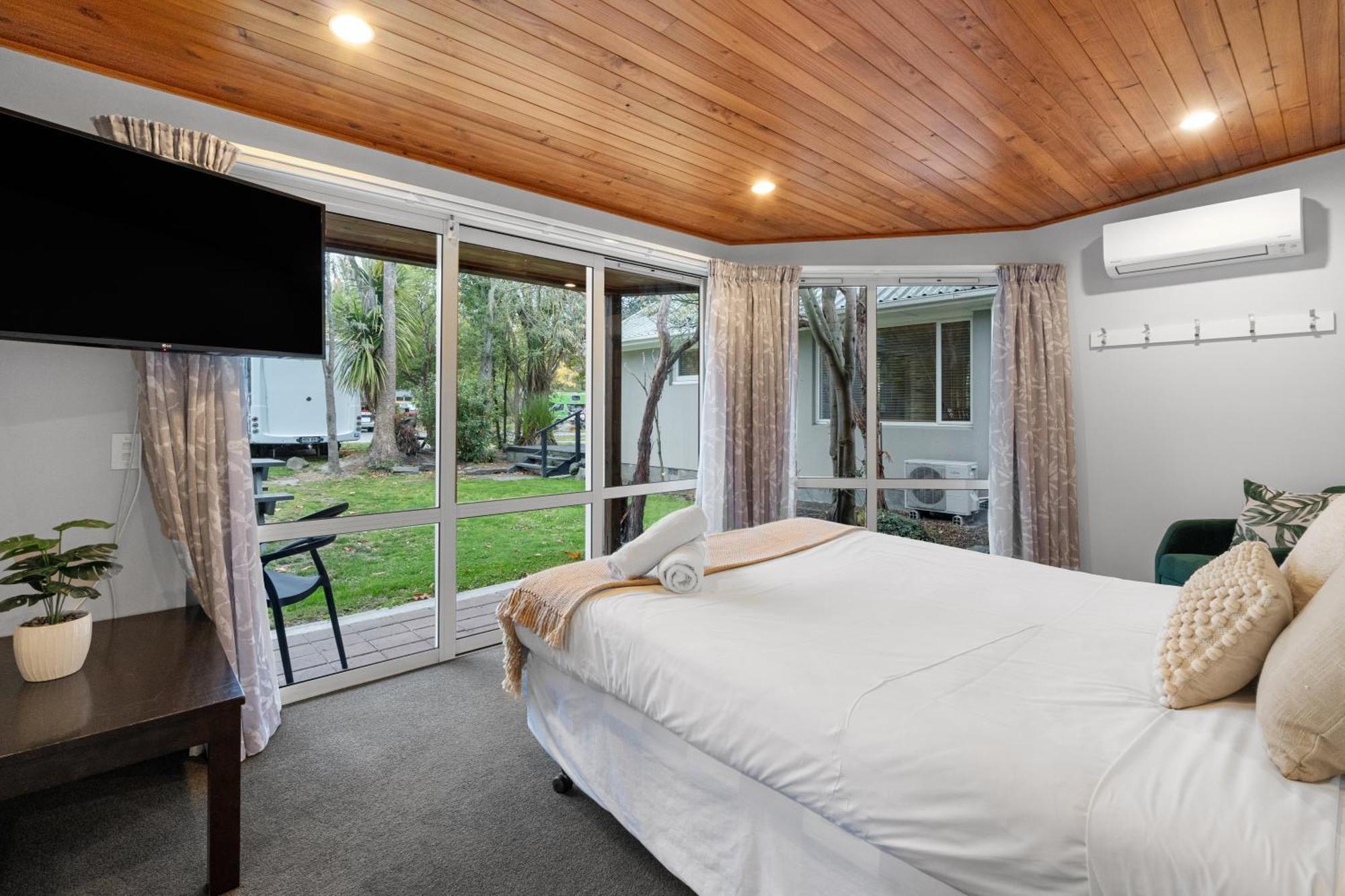 Tasman Holiday Parks - כרייסטצ'רץ' מראה חיצוני תמונה A room at the hotel