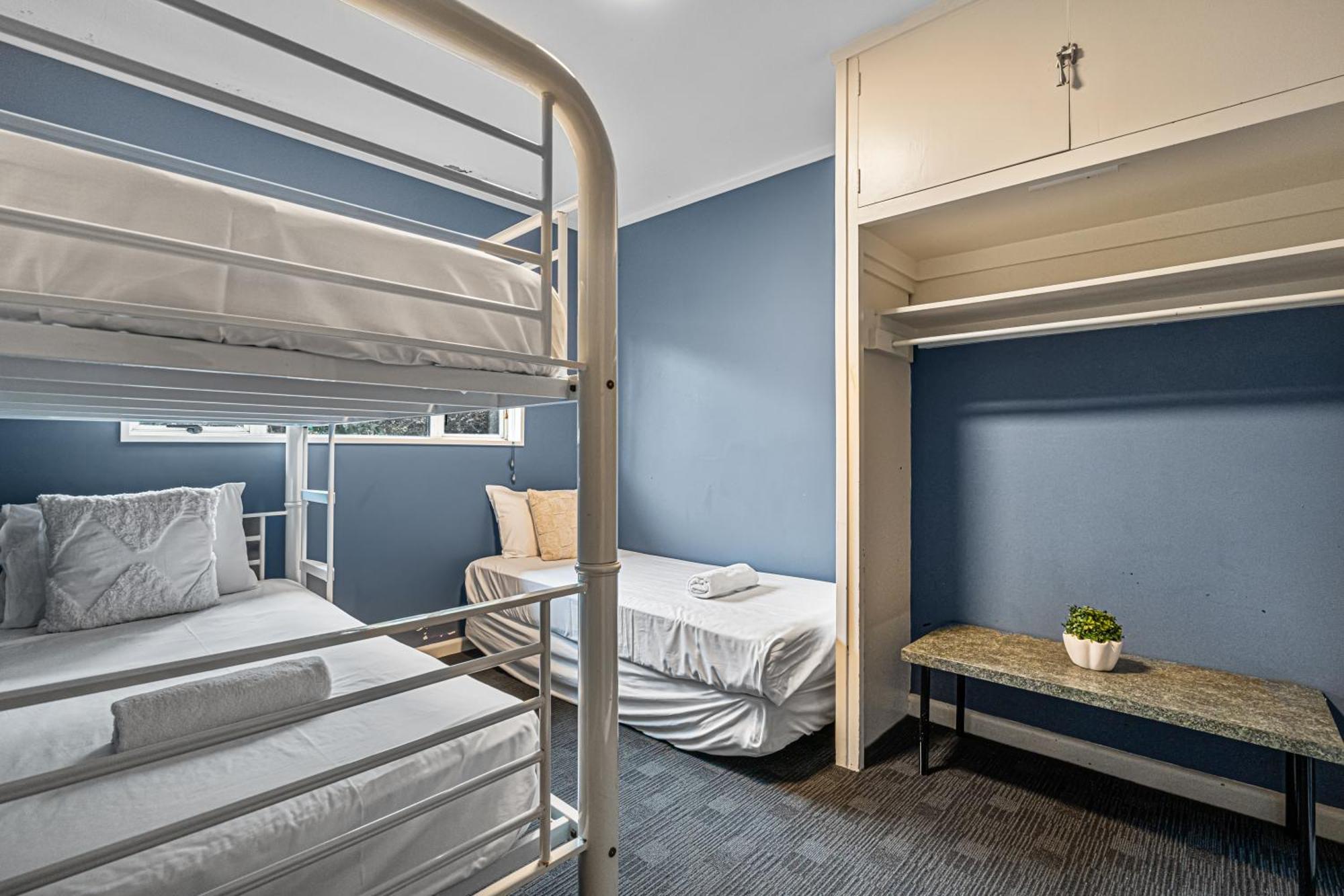 Tasman Holiday Parks - כרייסטצ'רץ' מראה חיצוני תמונה A typical room at the hotel