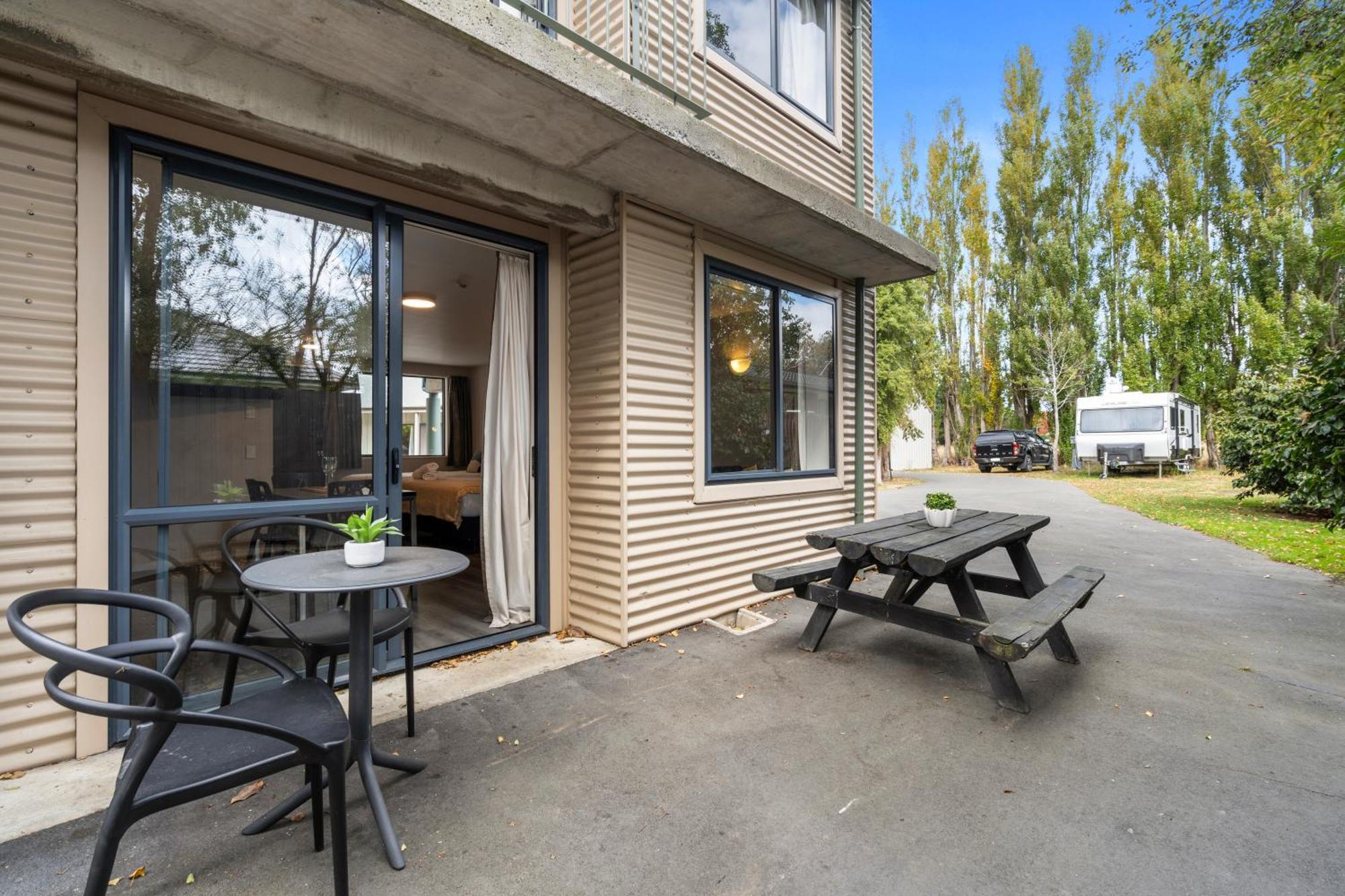 Tasman Holiday Parks - כרייסטצ'רץ' מראה חיצוני תמונה The exterior of a typical apartment at the hotel